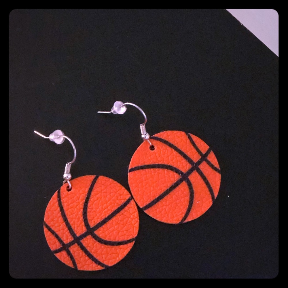 Savvy Basketball Moms Earrings